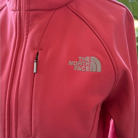 The North Face Women's Raspberry-Red Softshell Utility Jacket - Picture 2 of 9
